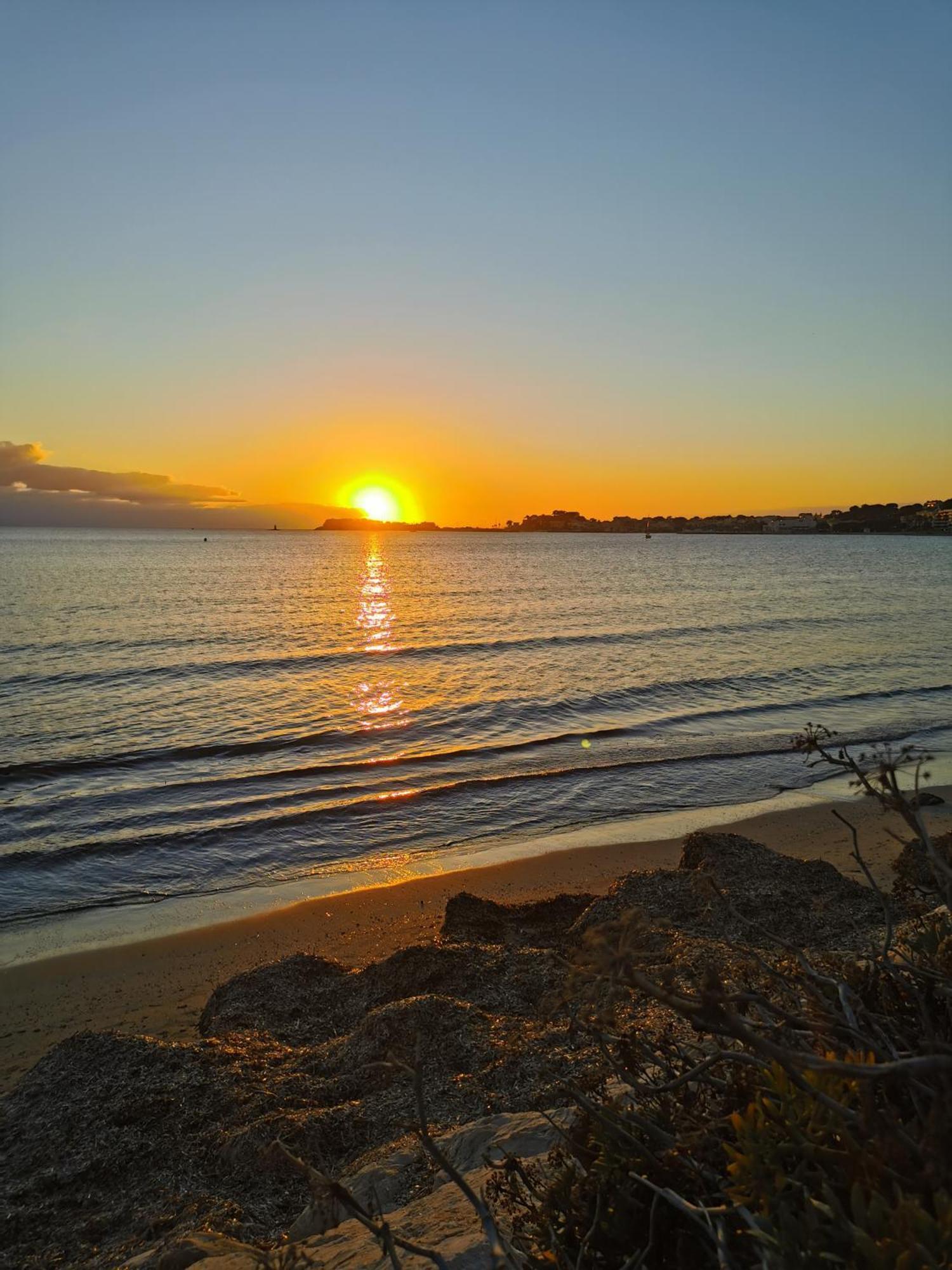 Belazur Entre Plage Et Port Bandol Exterior foto